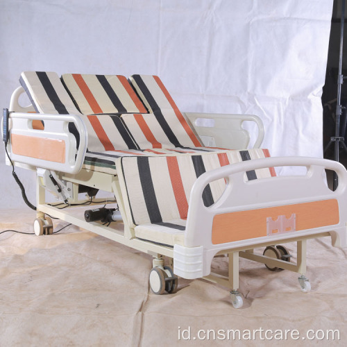 Tempat tidur rumah sakit listrik medis yang dapat disesuaikan untuk cacat